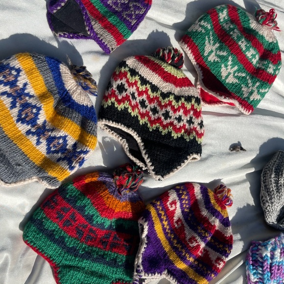 100% woolen Himalayan gloves n hat - Picture 12 of 16